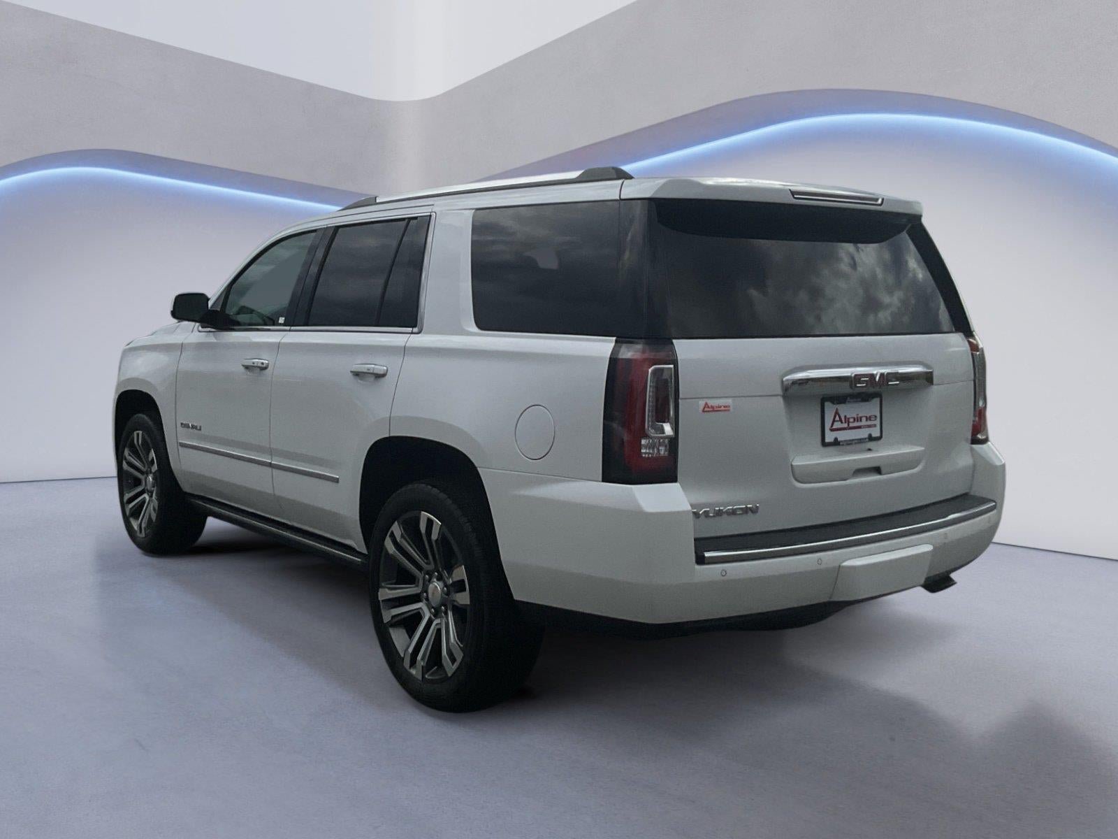Used 2017 GMC Yukon Denali w/ Open Road Package AWD/4WD image 3