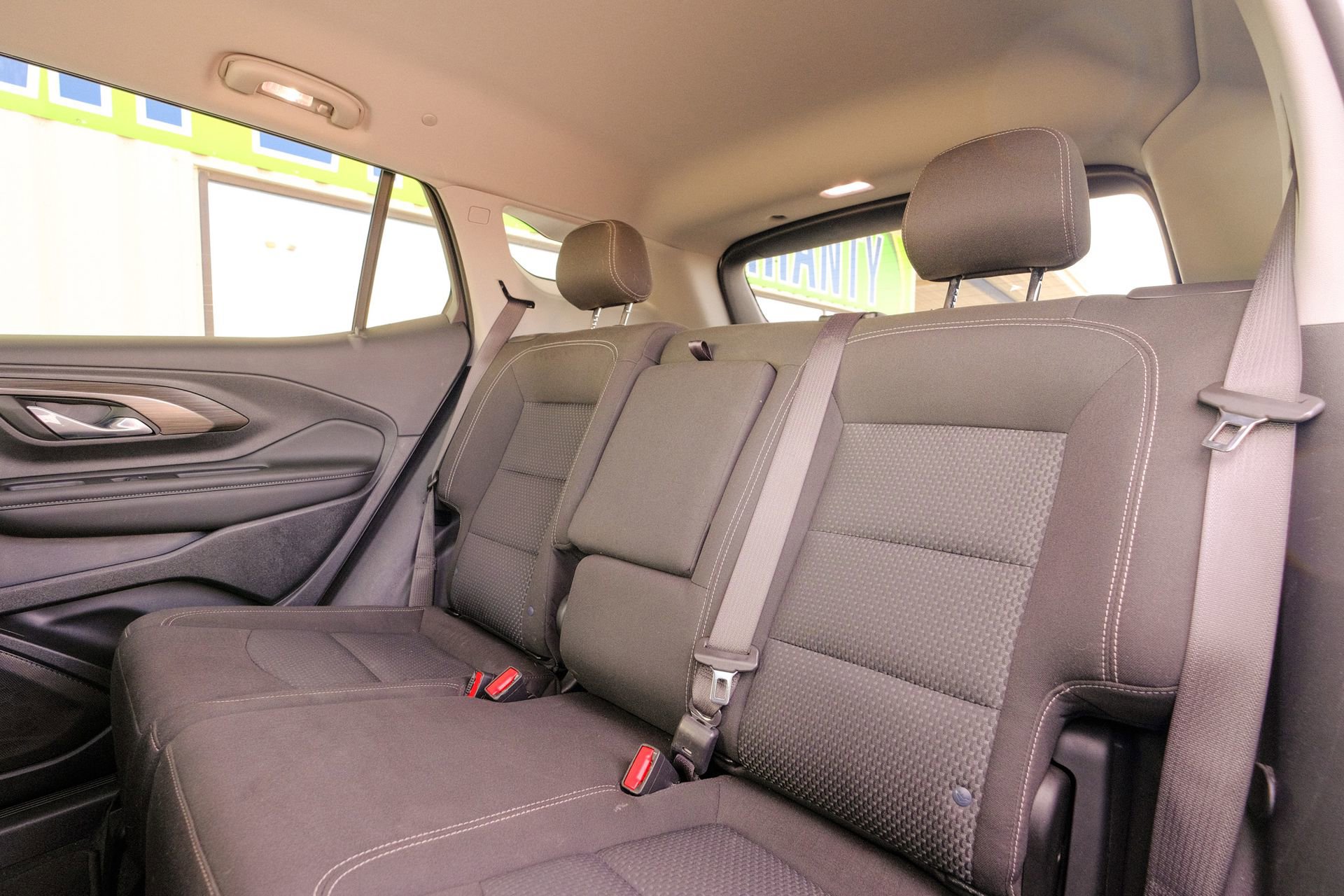 Used 2024 GMC Terrain SLE image 30