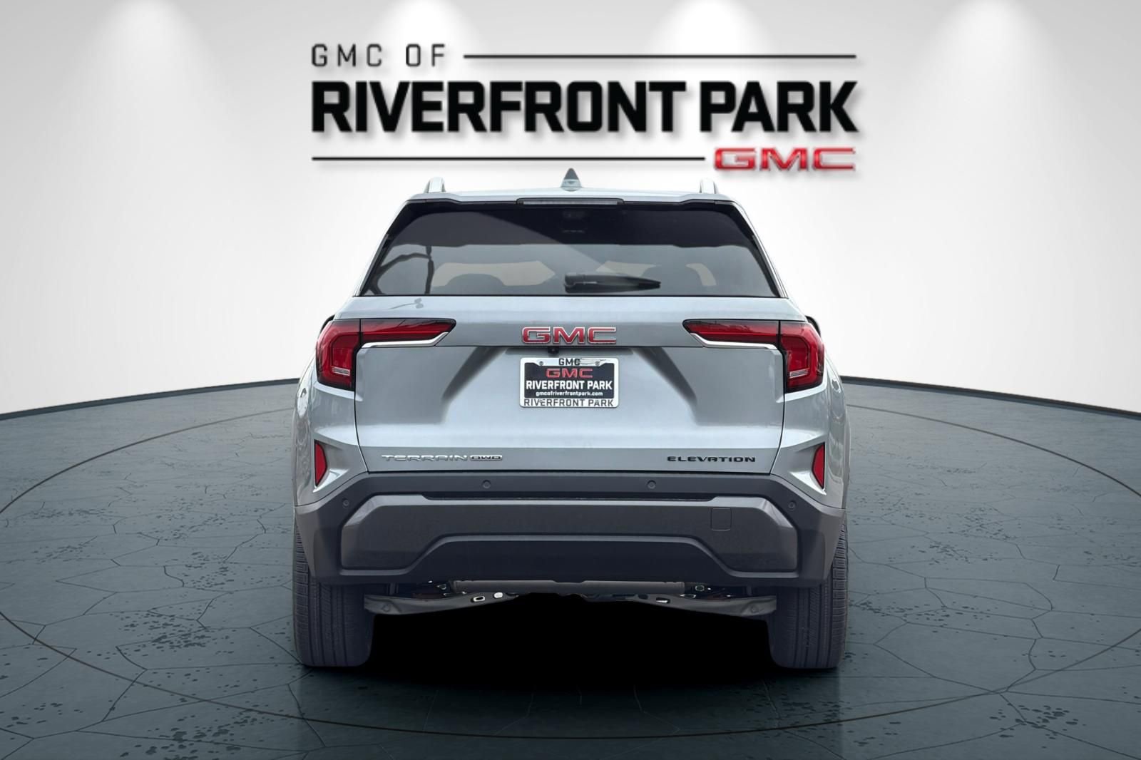 New 2026 GMC Terrain Elevation w/ Elevation Premium Package AWD/4WD image 4