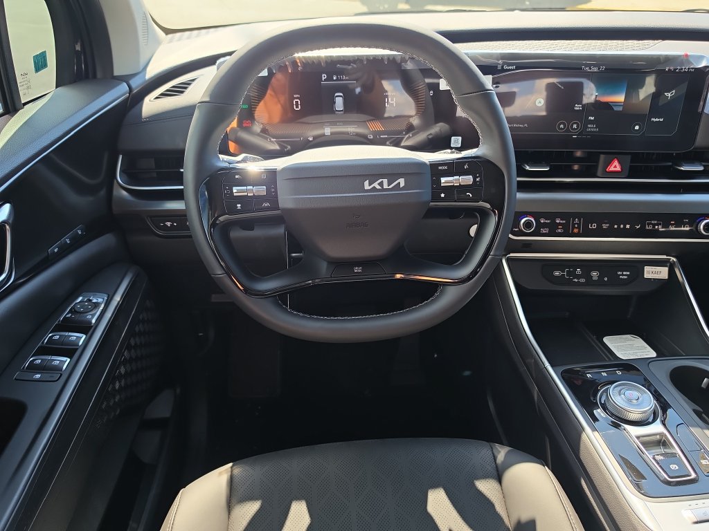 New 2027 Kia Carnival EX FWD image 14