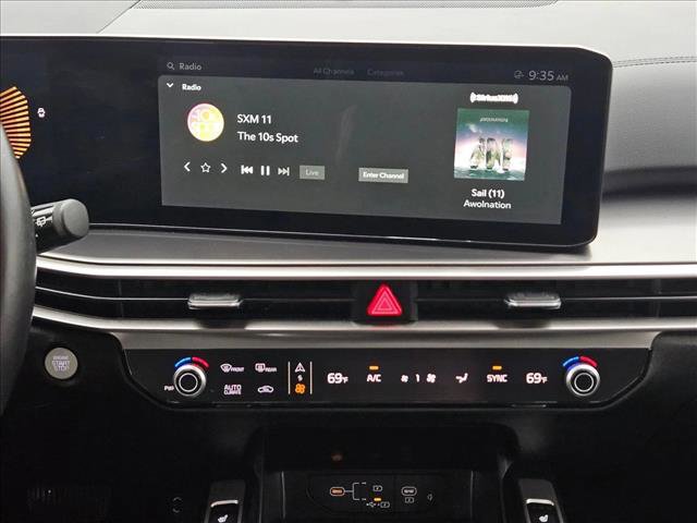 Used 2024 Kia Sorento S image 14