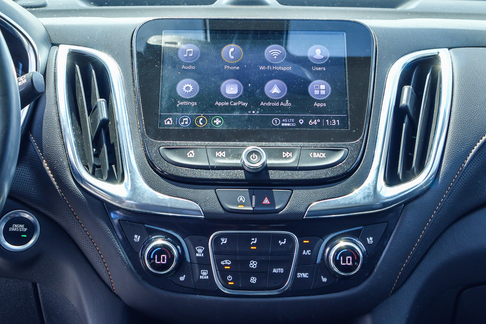 Used 2023 Chevrolet Equinox Premier AWD/4WD image 8