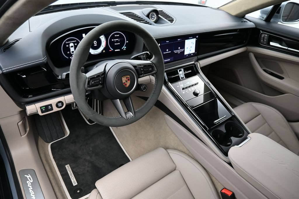 Certified 2026 Porsche Panamera GTS AWD/4WD image 4