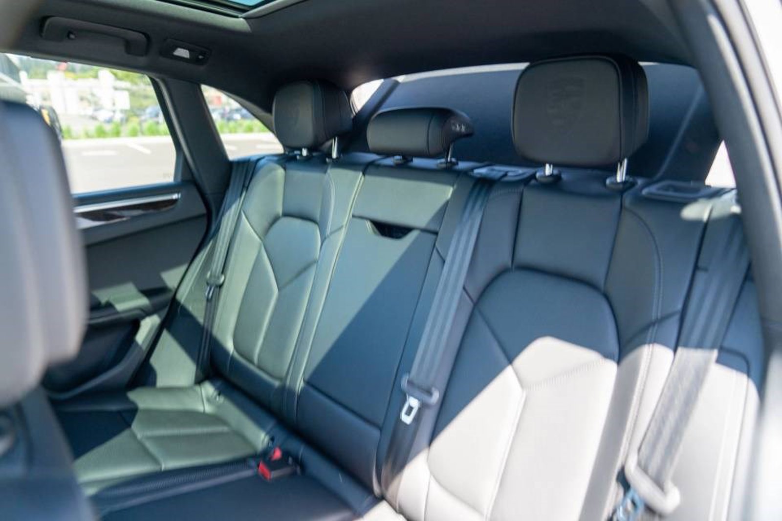 New 2026 Porsche Macan AWD/4WD image 24