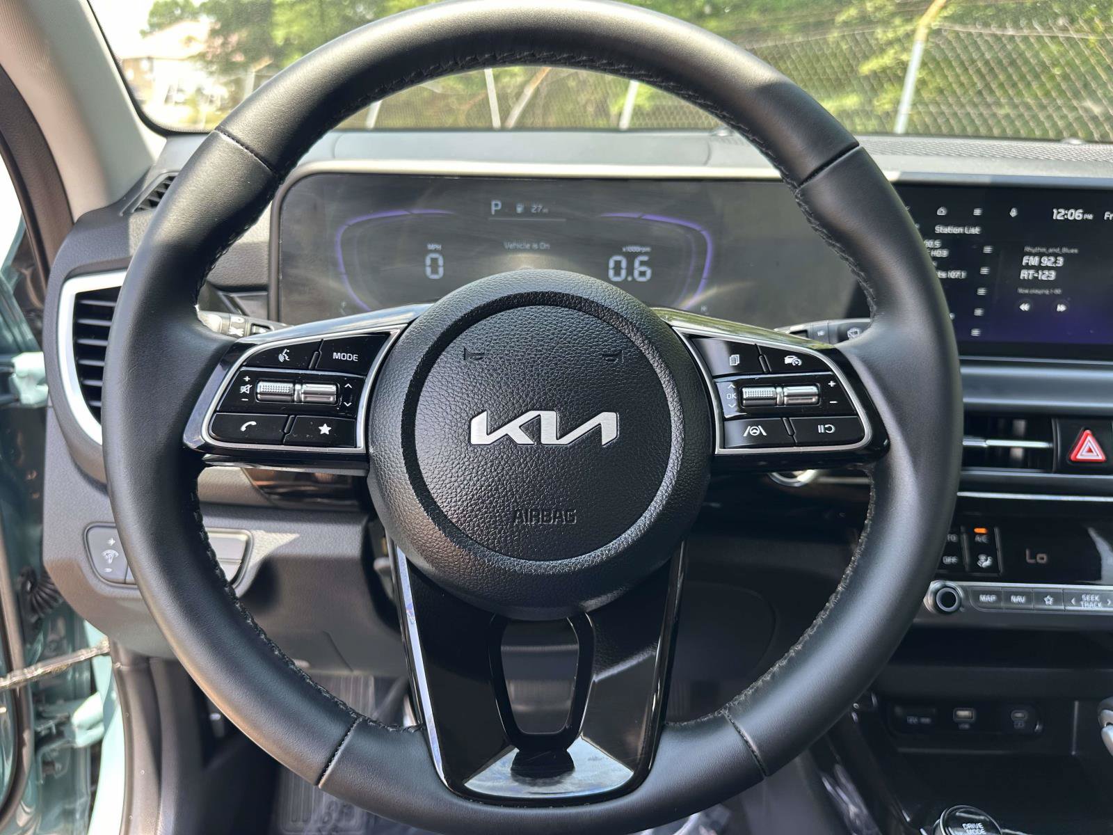 Used 2025 Kia Seltos S AWD/4WD image 14