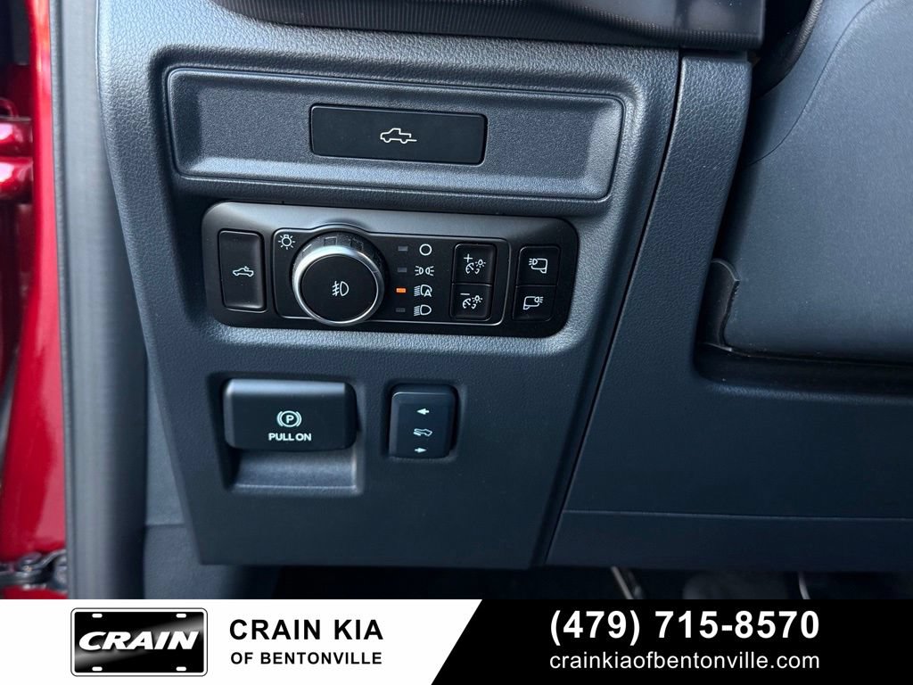 Used 2026 Ford F150 Platinum w/ FX4 Off-Road Package AWD/4WD image 12