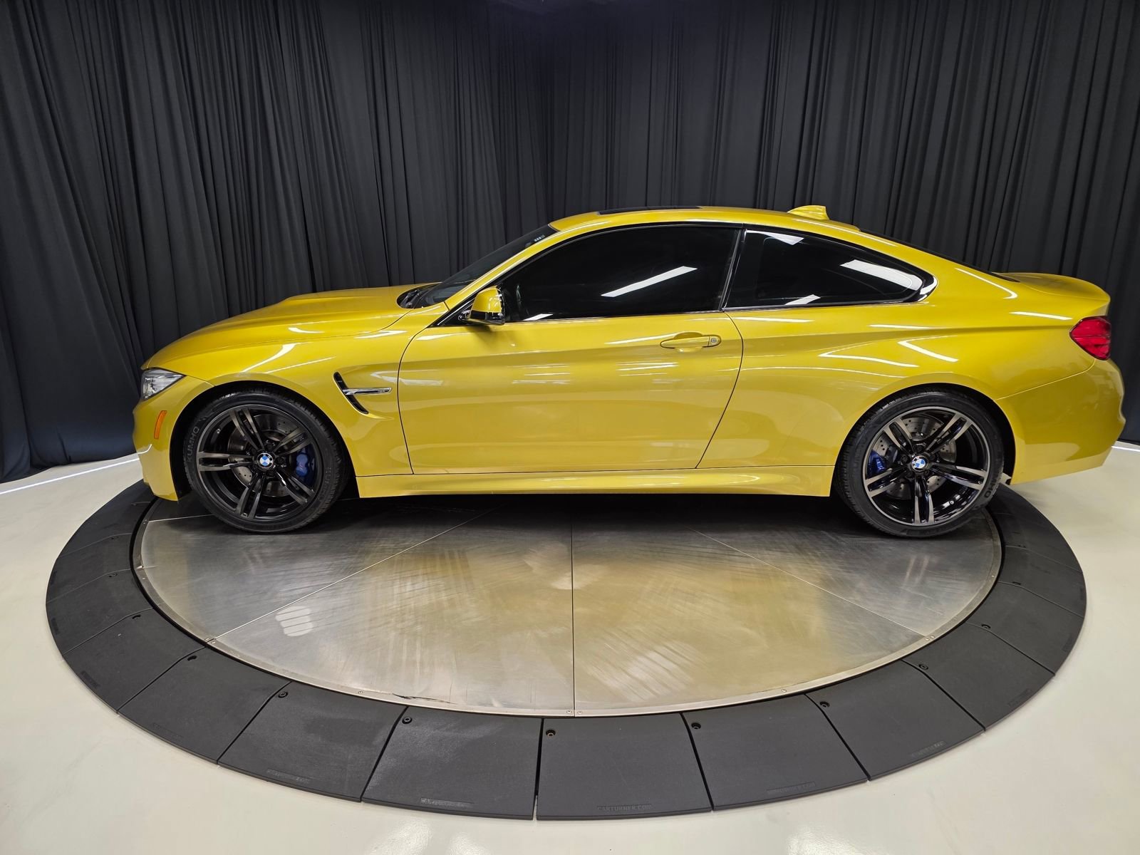 Used 2015 BMW M4 Coupe image 8