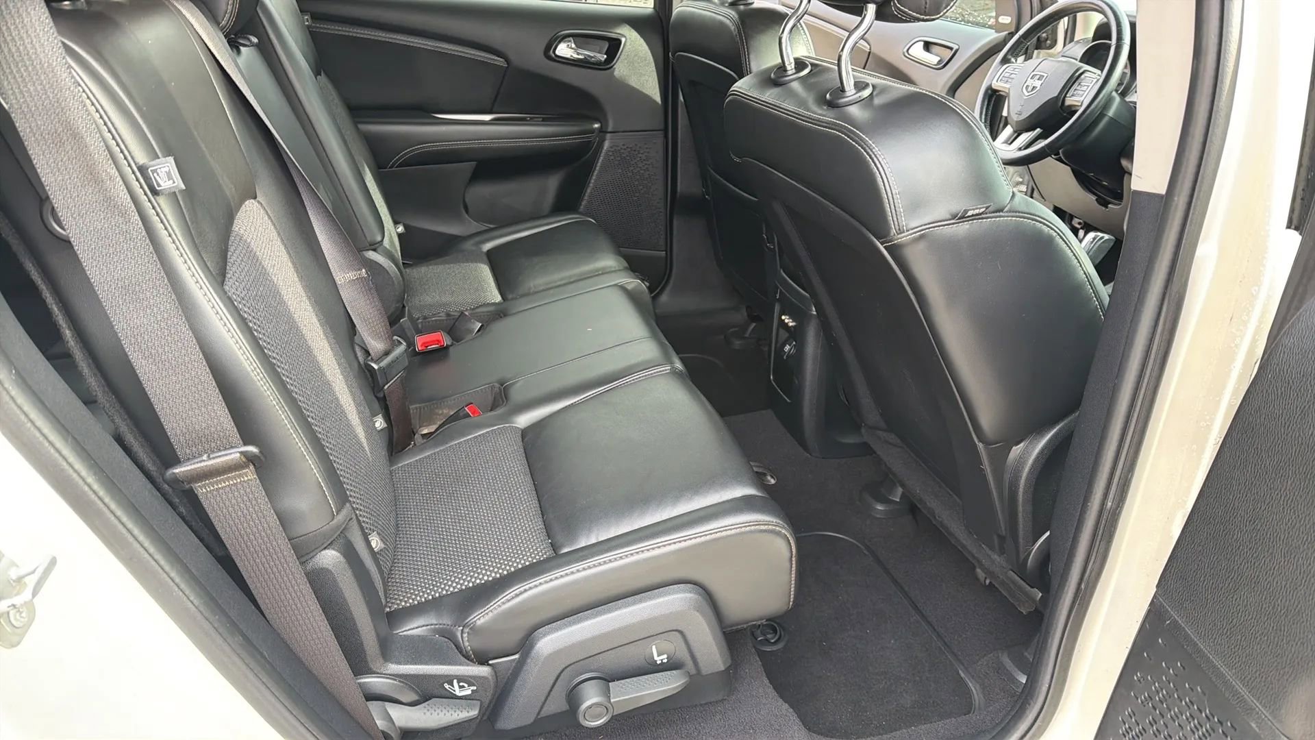 Used 2017 Dodge Journey Crossroad w/ Popular Equipment Group image 27