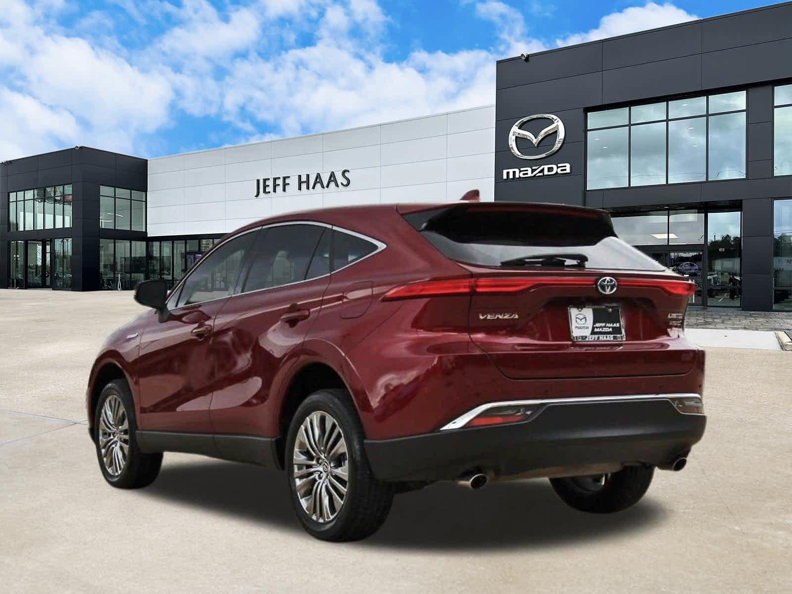 Used 2021 Toyota Venza Limited w/ Advanced Technology Package AWD/4WD image 2