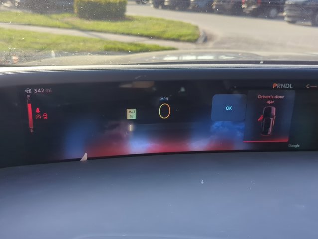 Used 2024 Lincoln Nautilus Premier w/ Jet Appearance Package image 18