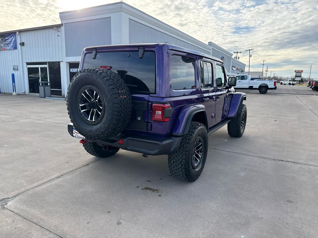 New 2026 Jeep Wrangler Unlimited Rubicon w/ Xtreme 35 Tire Package AWD/4WD image 10