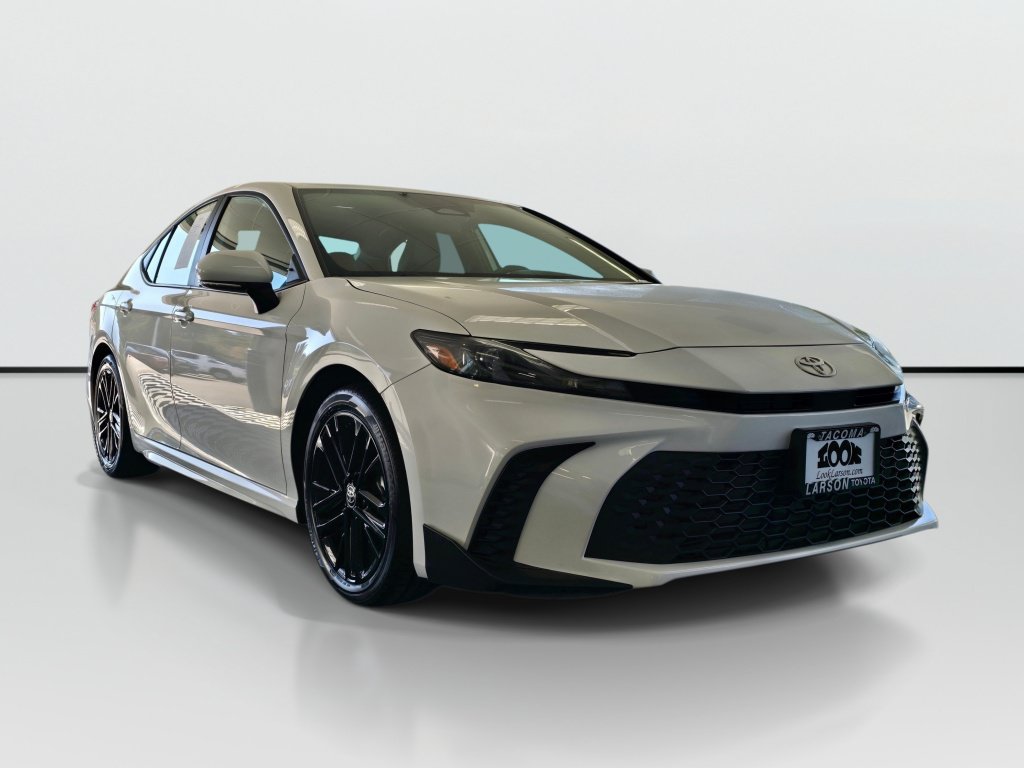 Used 2025 Toyota Camry SE FWD image 7