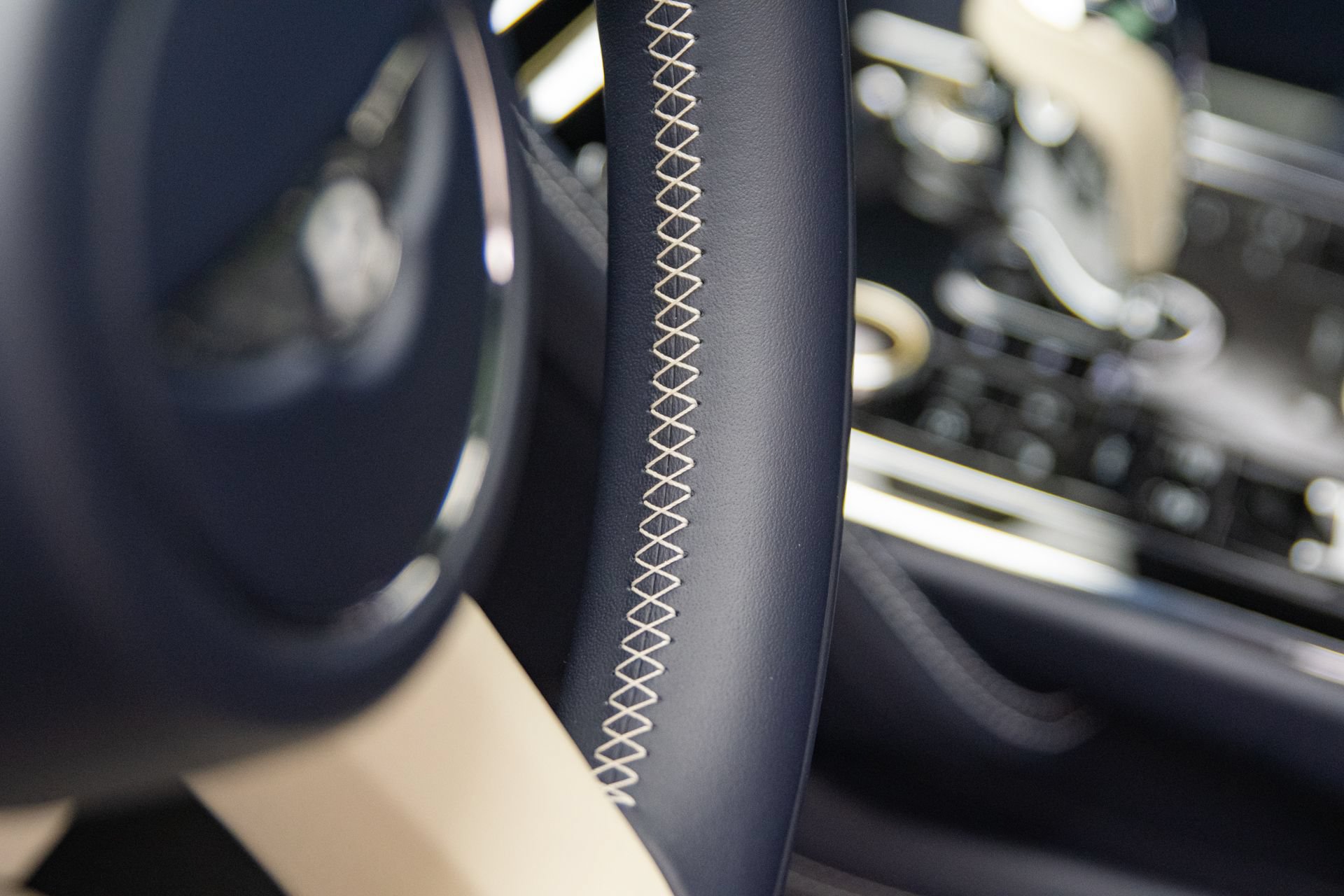 Certified 2024 Bentley Flying Spur S V8 AWD/4WD image 19