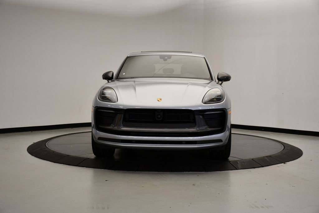 Certified 2026 Porsche Macan Turbo AWD/4WD image 10