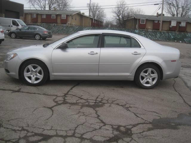 Used 2010 Chevrolet Malibu LS image 8