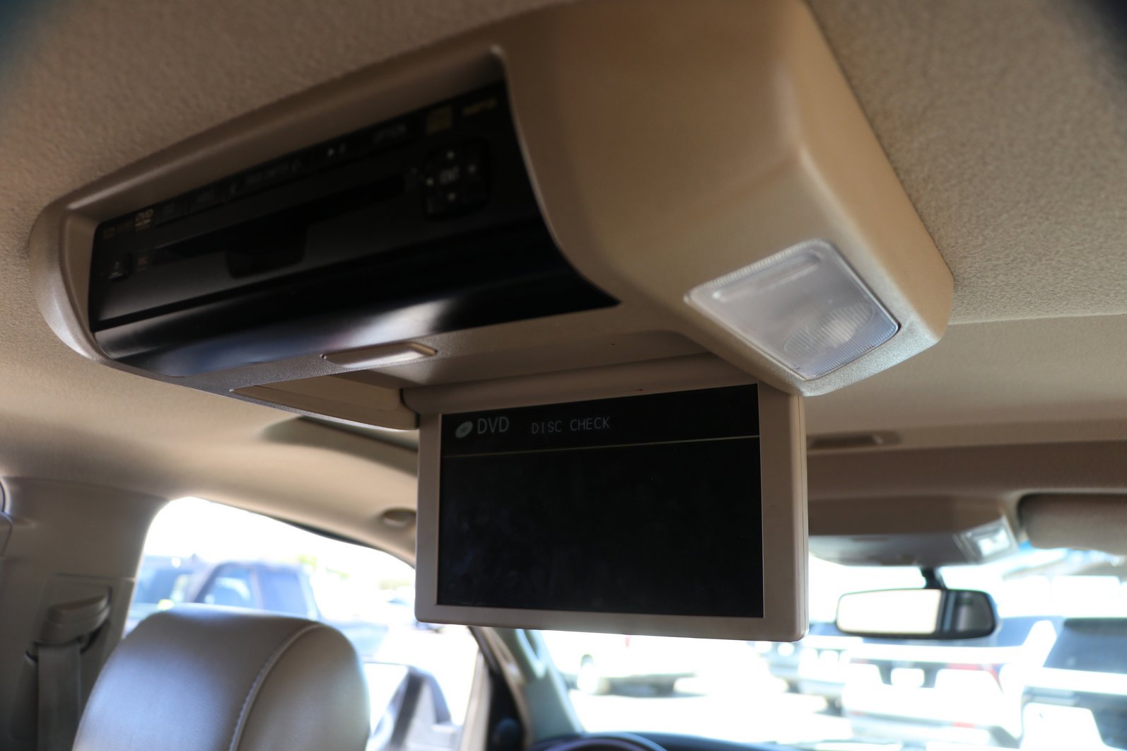 Used 2010 Toyota Sequoia Platinum RWD image 32