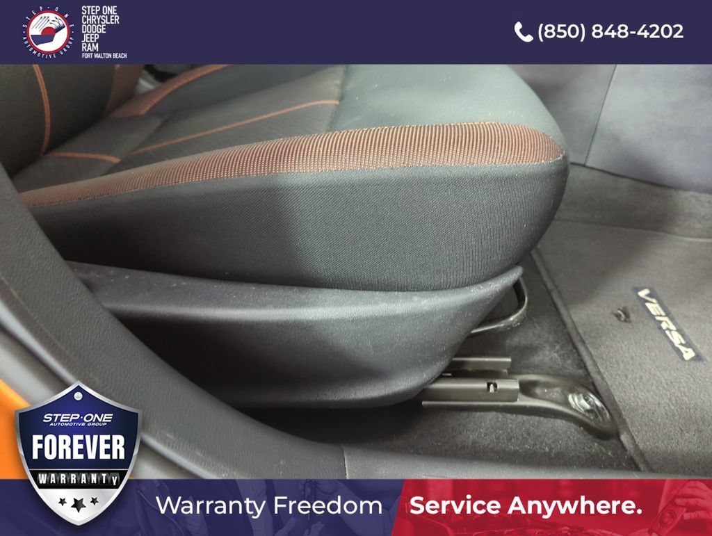 Used 2021 Nissan Versa SR FWD image 34