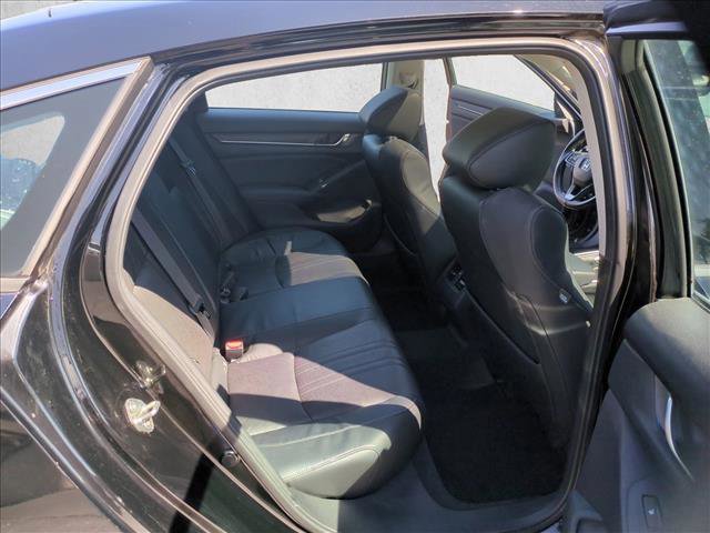 Used 2018 Honda Accord Touring image 13