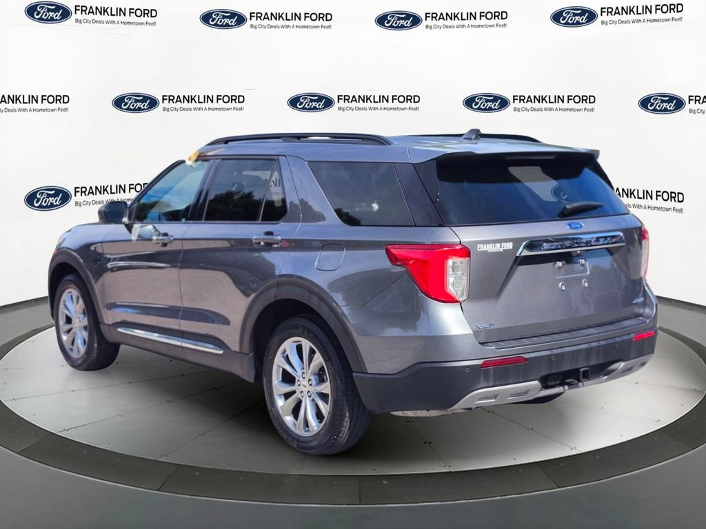 Certified 2023 Ford Explorer XLT w/ Equipment Group 202A AWD/4WD image 3