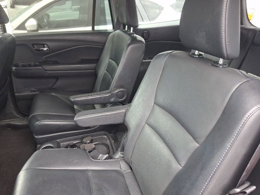 Used 2019 Honda Pilot Touring image 9