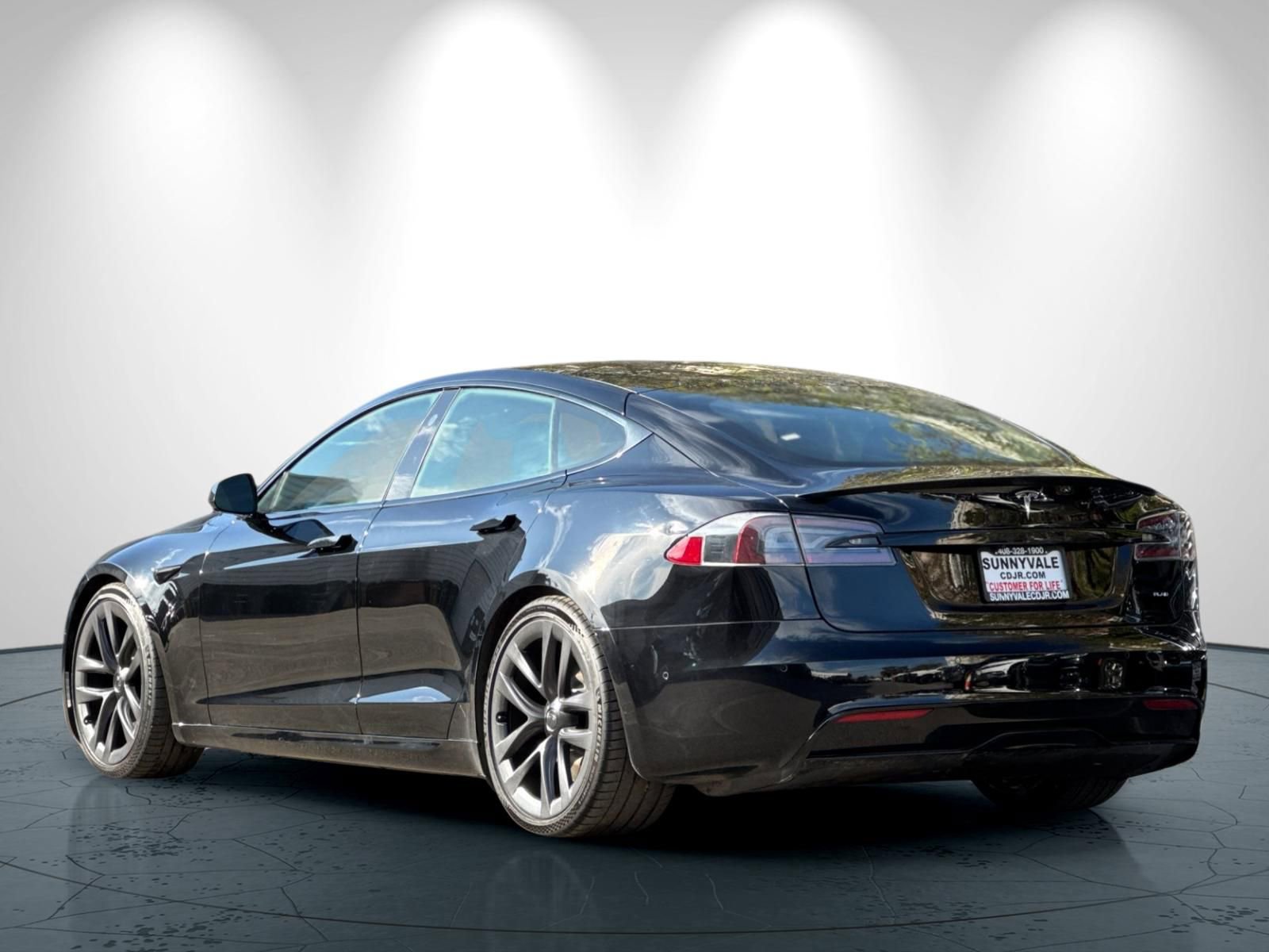 Used 2021 Tesla Model S Plaid image 6