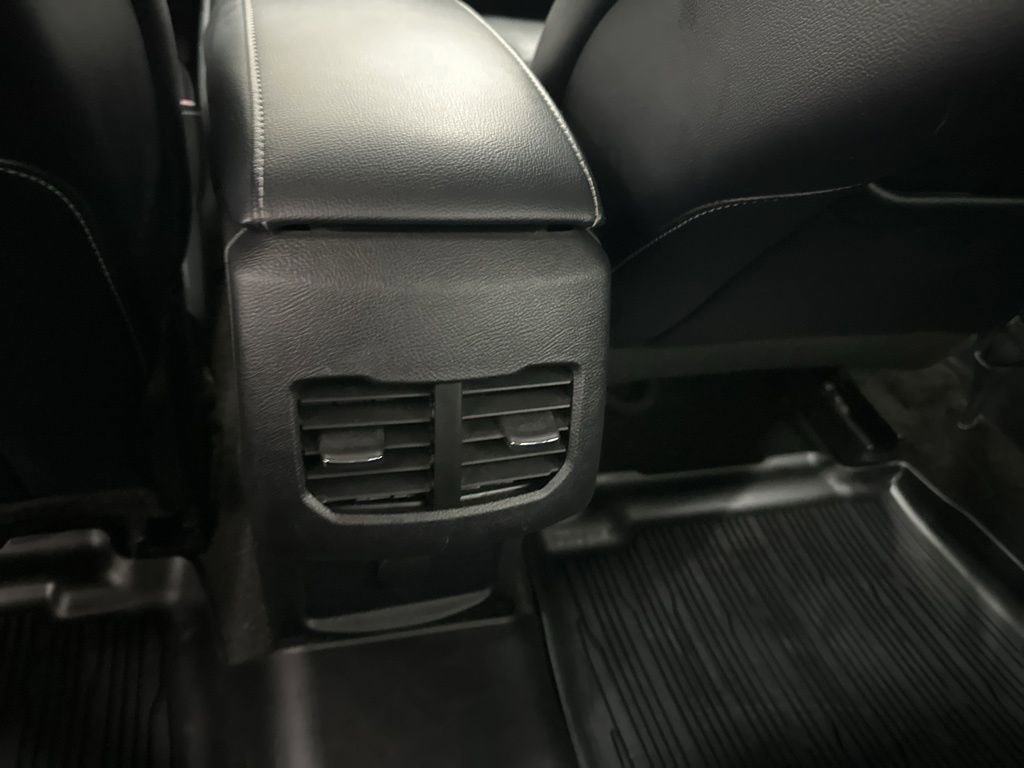 Used 2018 Ford Fusion SE w/ Equipment Group 201A image 21