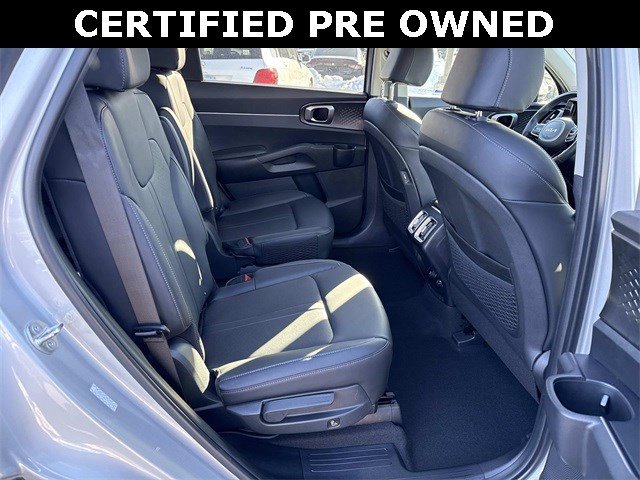 Used 2023 Kia Sorento EX image 11