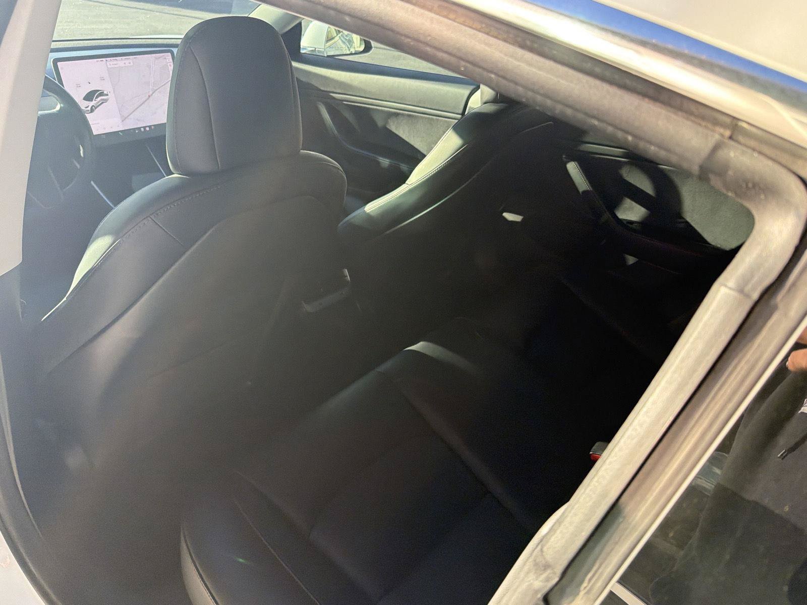 Used 2018 Tesla Model 3 Long Range RWD image 16