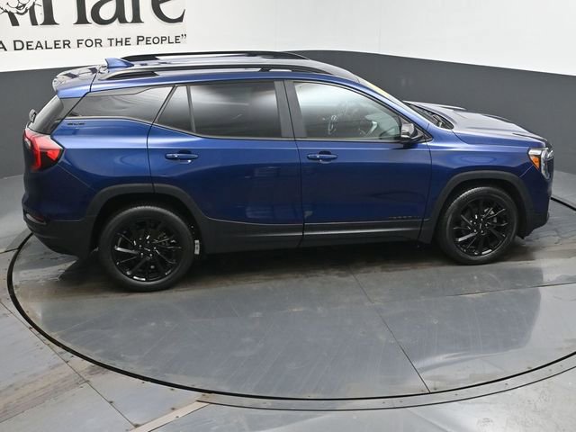 Used 2023 GMC Terrain SLE w/ Driver Convenience Package image 39