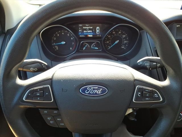 Certified 2018 Ford Focus SE w/ SE Appearance Package image 18
