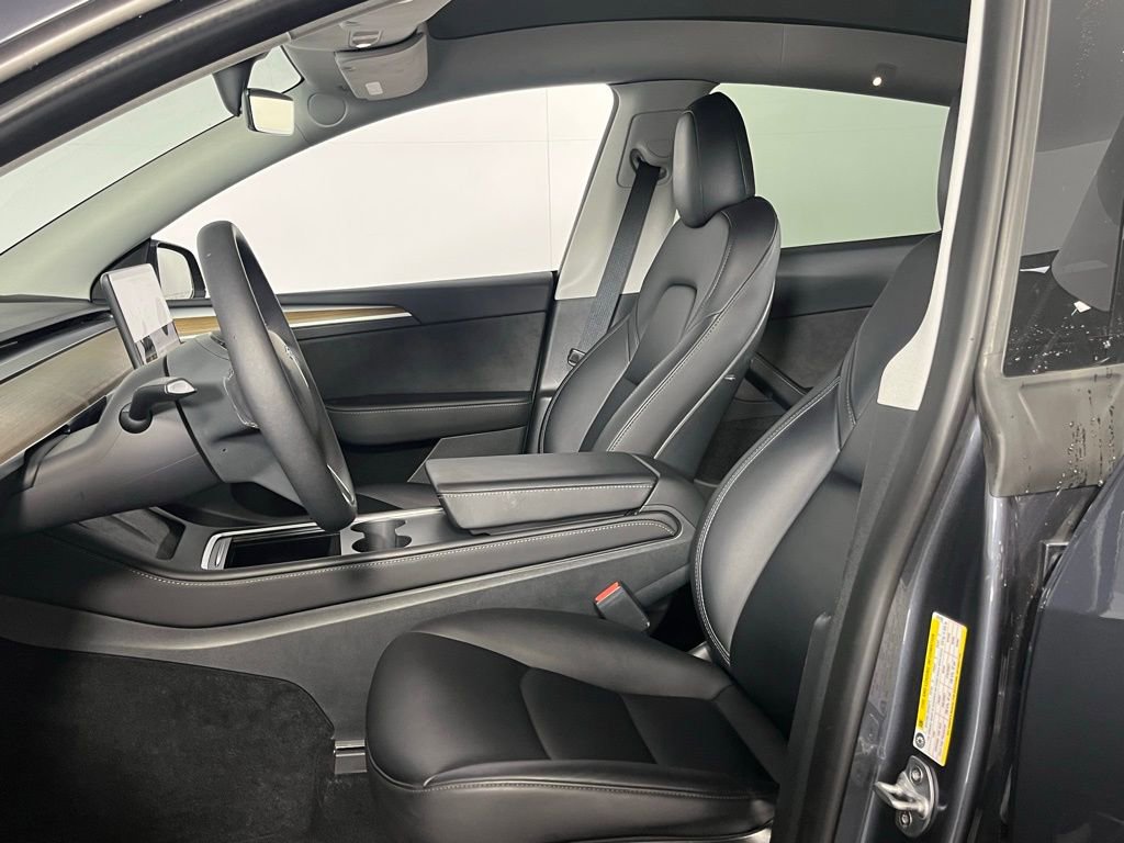 Used 2023 Tesla Model Y Performance image 18