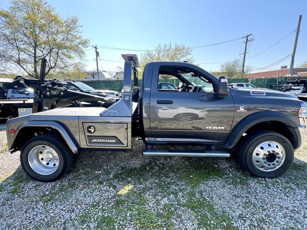 New 2024 RAM 4500 SLT w/ Quick Order Package 2YG SLT image 8