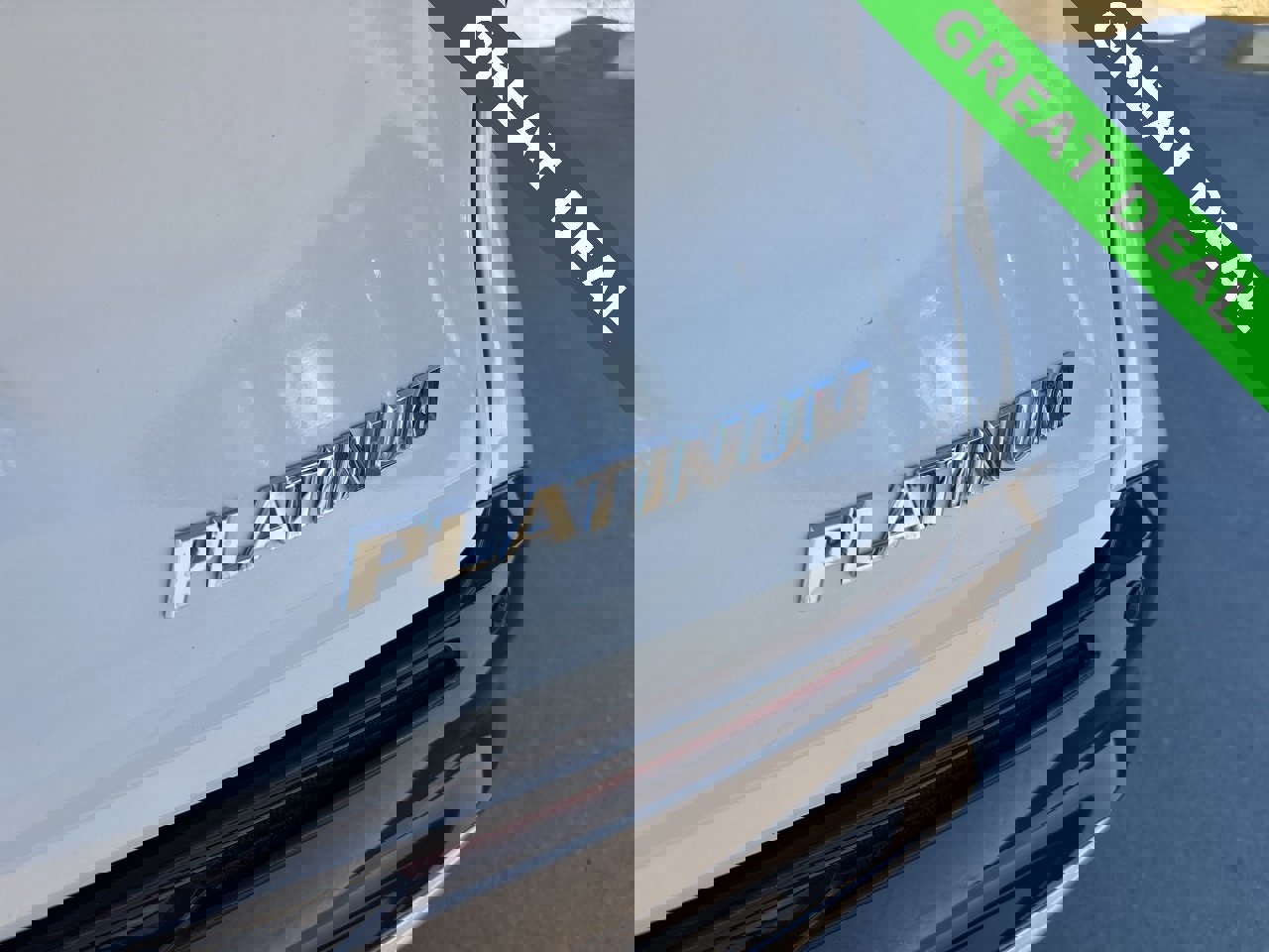 Used 2025 Toyota Sienna Platinum image 11