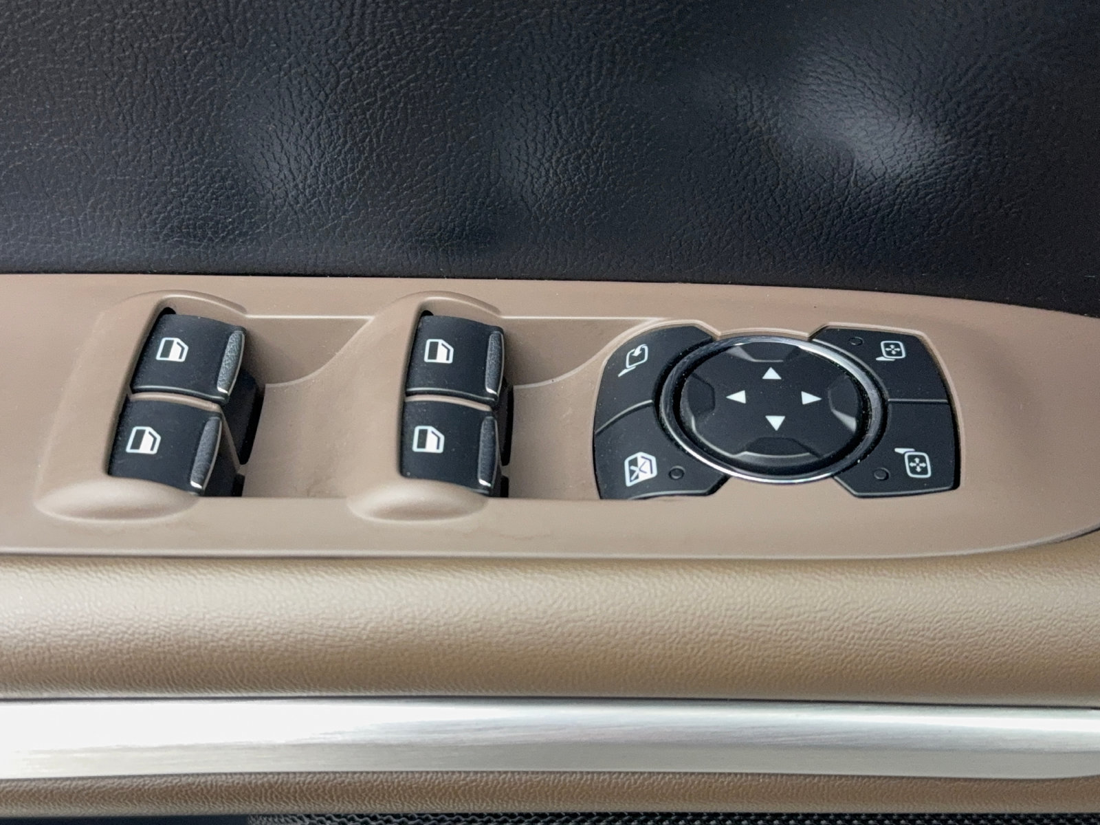 Used 2016 Lincoln MKZ Hybrid w/ Equipment Group 500A Select FWD image 23
