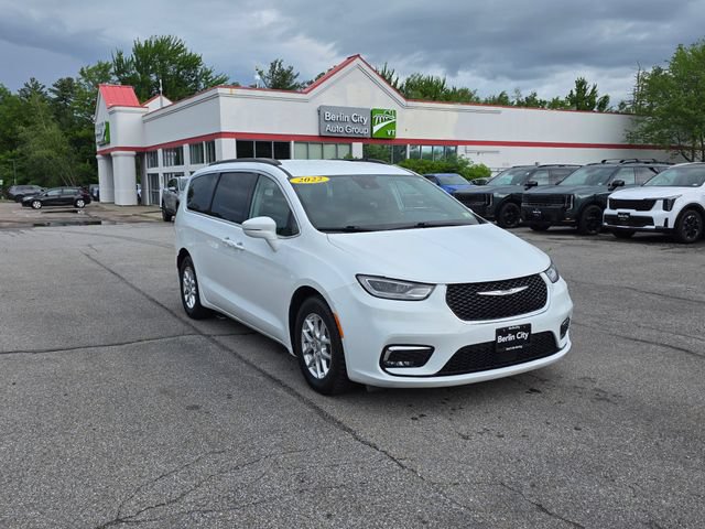 Used 2022 Chrysler Pacifica Touring-L FWD image 31