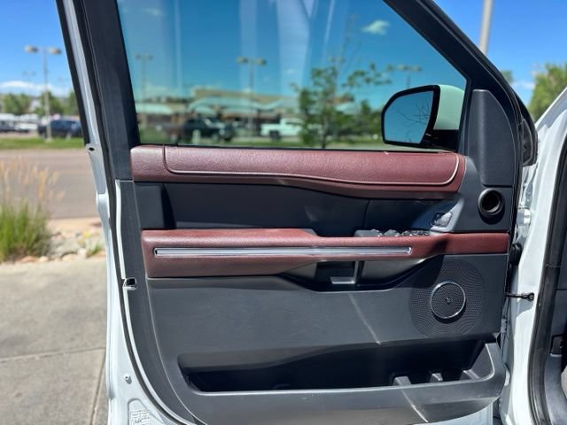 Used 2022 Ford Expedition Max Limited AWD/4WD image 12