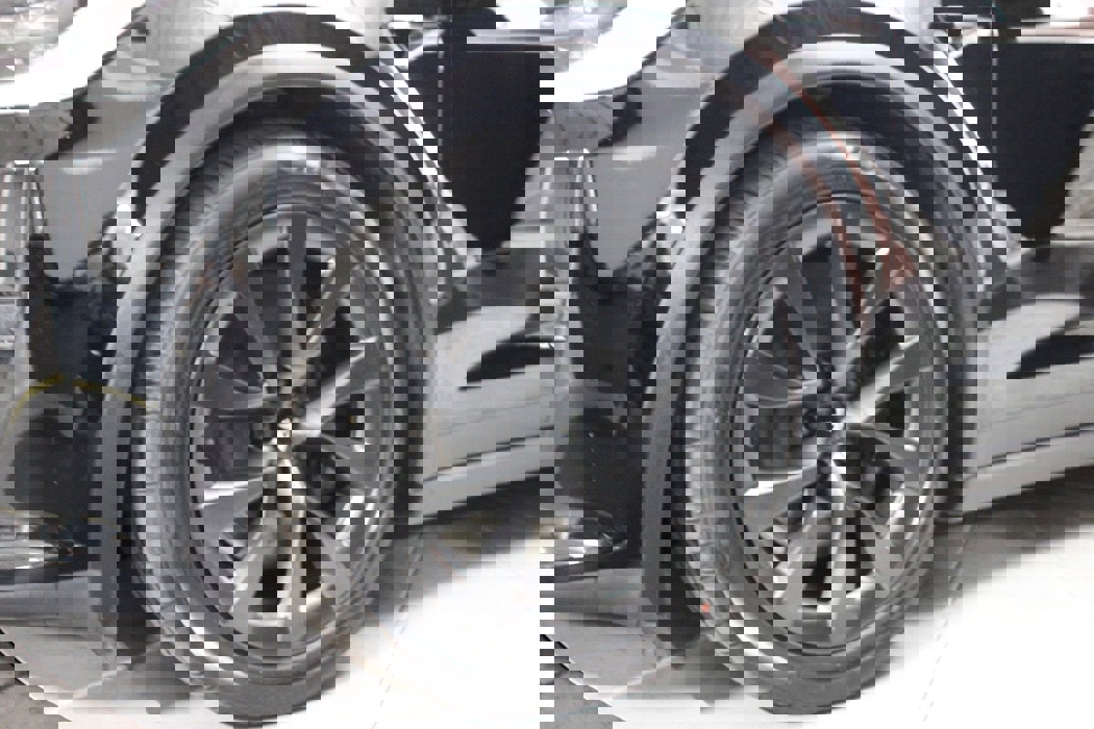 Used 2023 Tesla Model X image 7