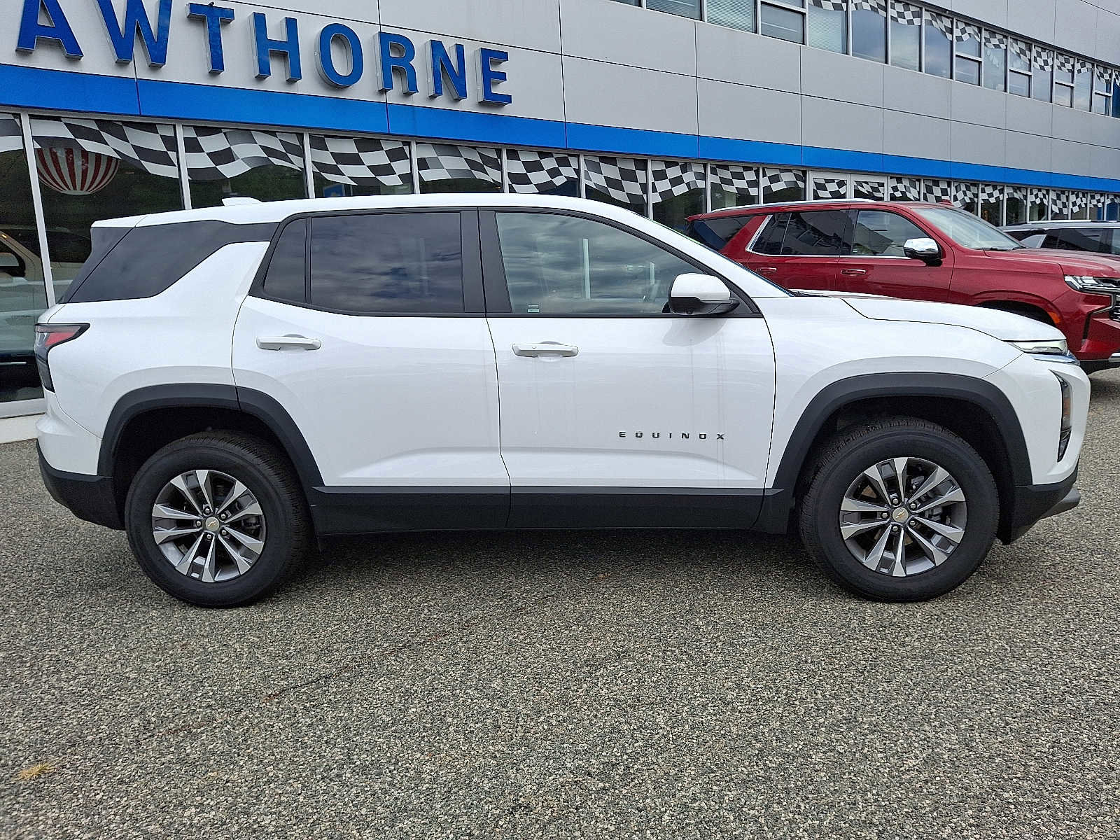 Used 2025 Chevrolet Equinox LT w/ Safety and Technology Package image 7