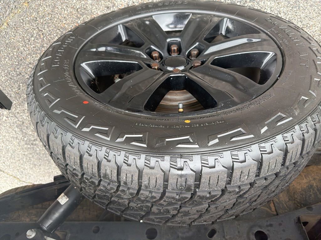 Used 2020 Ford F150 Platinum w/ Equipment Group 701A Luxury AWD/4WD image 16