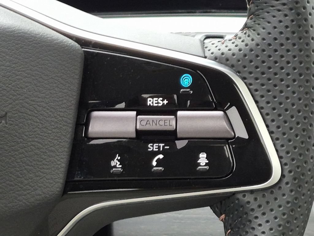 Used 2023 Nissan Ariya FWD image 18