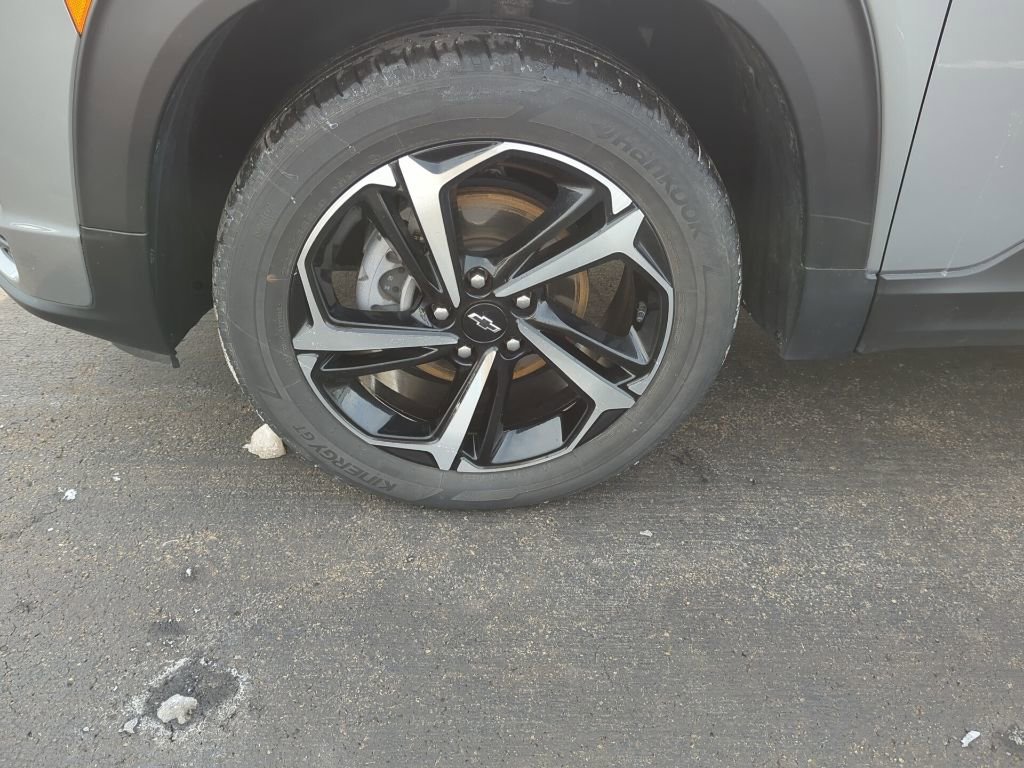 Certified 2023 Chevrolet TrailBlazer RS w/ Convenience Package image 11