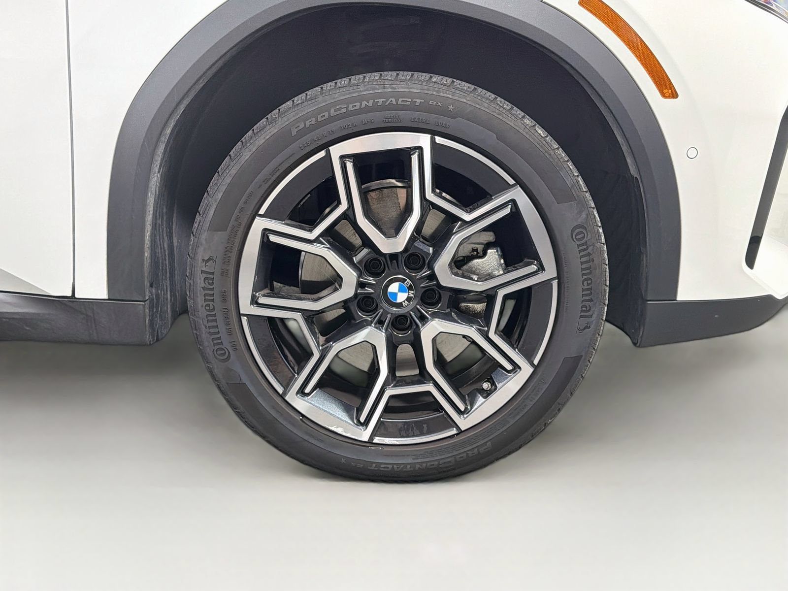 Used 2026 BMW X2 xDrive28i AWD/4WD image 33