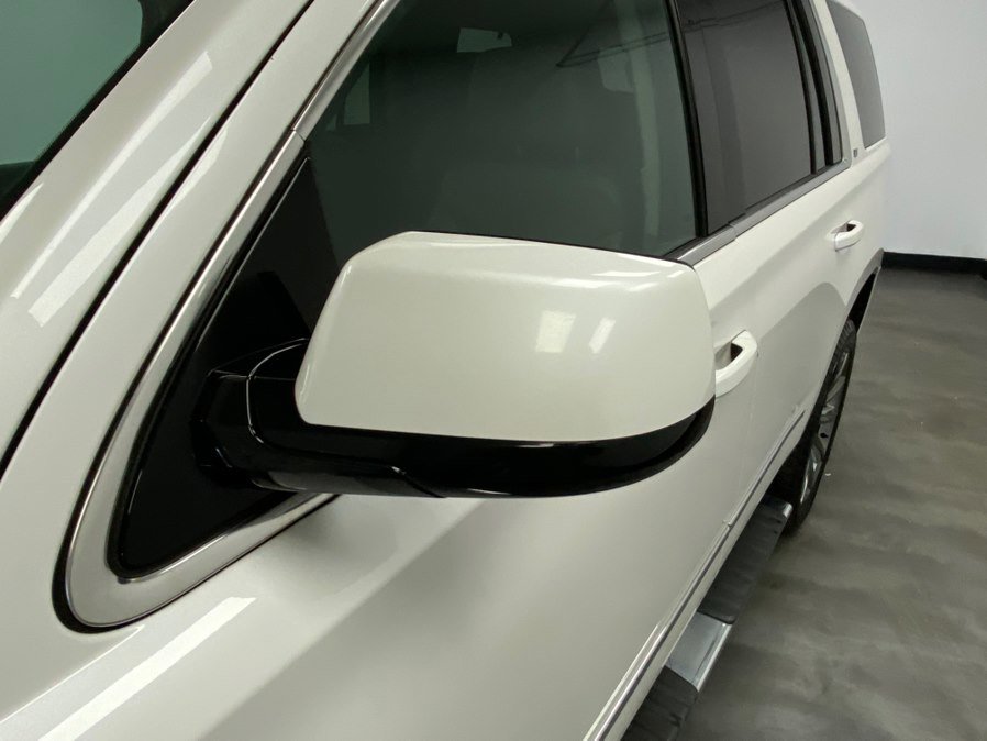 Used 2019 Chevrolet Tahoe LT w/ LT Signature Package AWD/4WD image 12