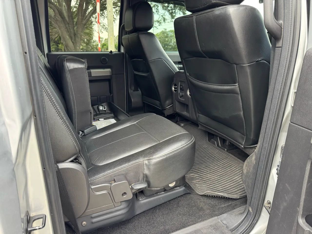 Used 2016 Ford F250 Lariat w/ Lariat Ultimate Package image 28