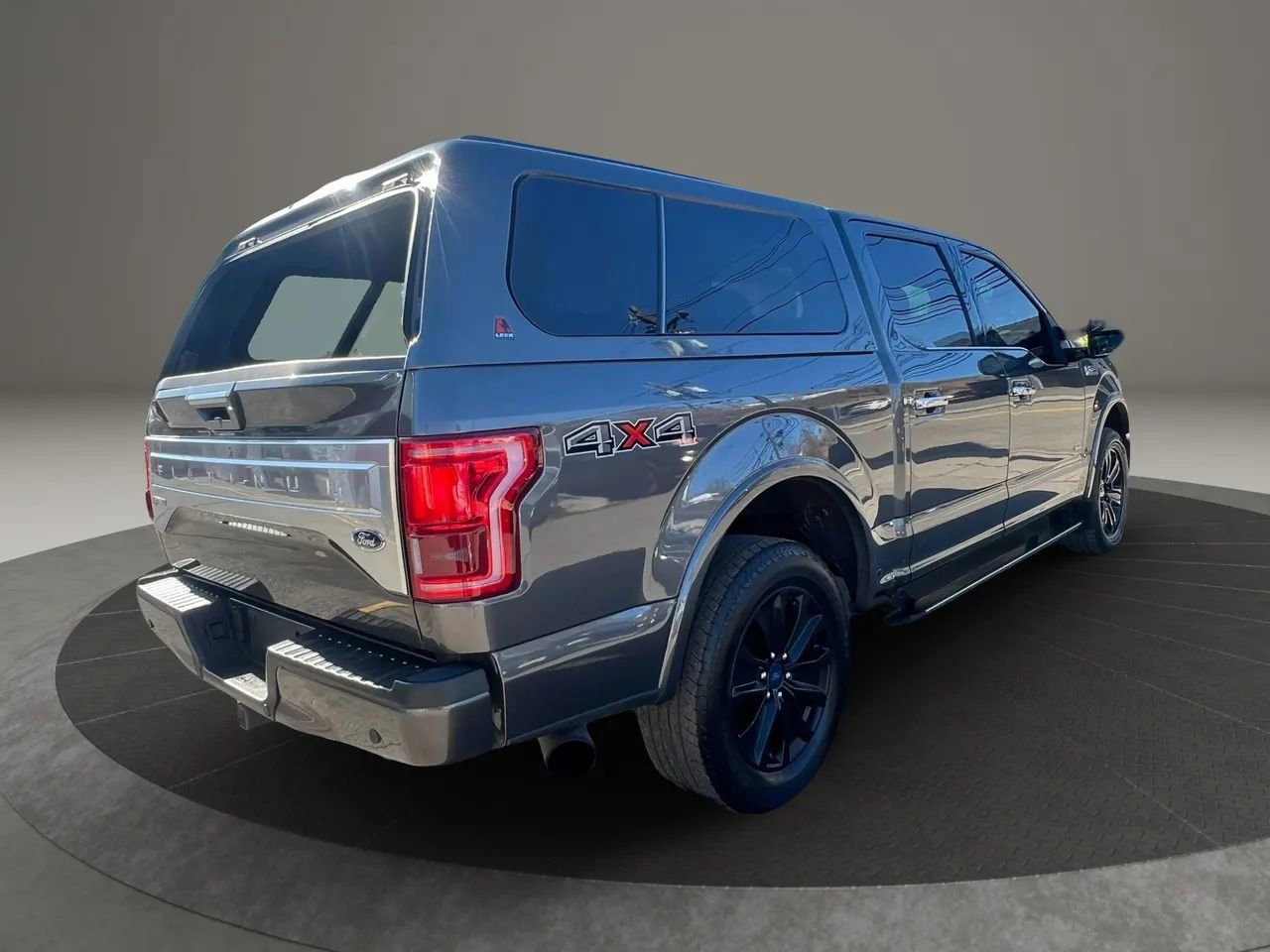 Used 2015 Ford F150 Platinum w/ Equipment Group 701A Luxury image 5