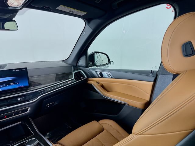 Used 2024 BMW X5 sDrive40i w/ M Sport Package image 24