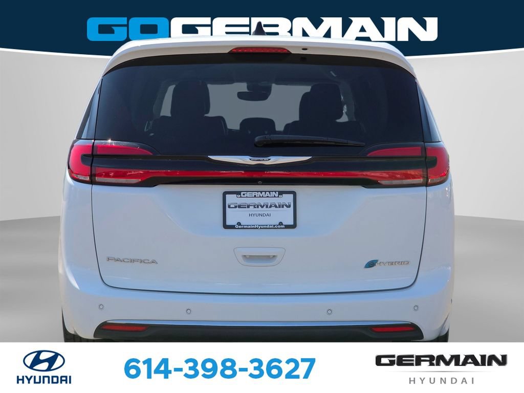 Used 2023 Chrysler Pacifica Touring-L FWD image 9