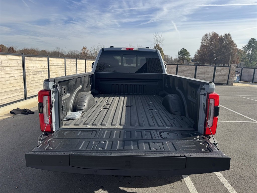 Used 2024 Ford F350 Platinum image 23