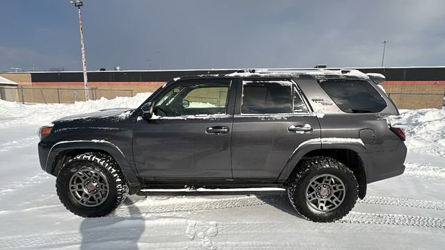 Used 2018 Toyota 4Runner TRD Off-Road Premium image 2