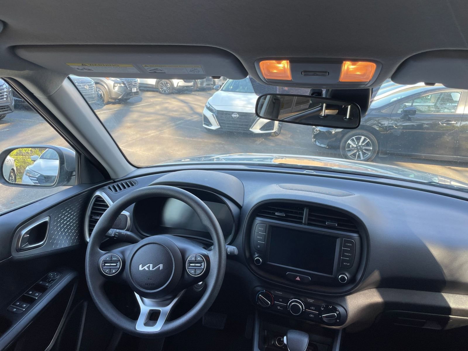 Used 2025 Kia Soul LX w/ LX Technology Package image 32